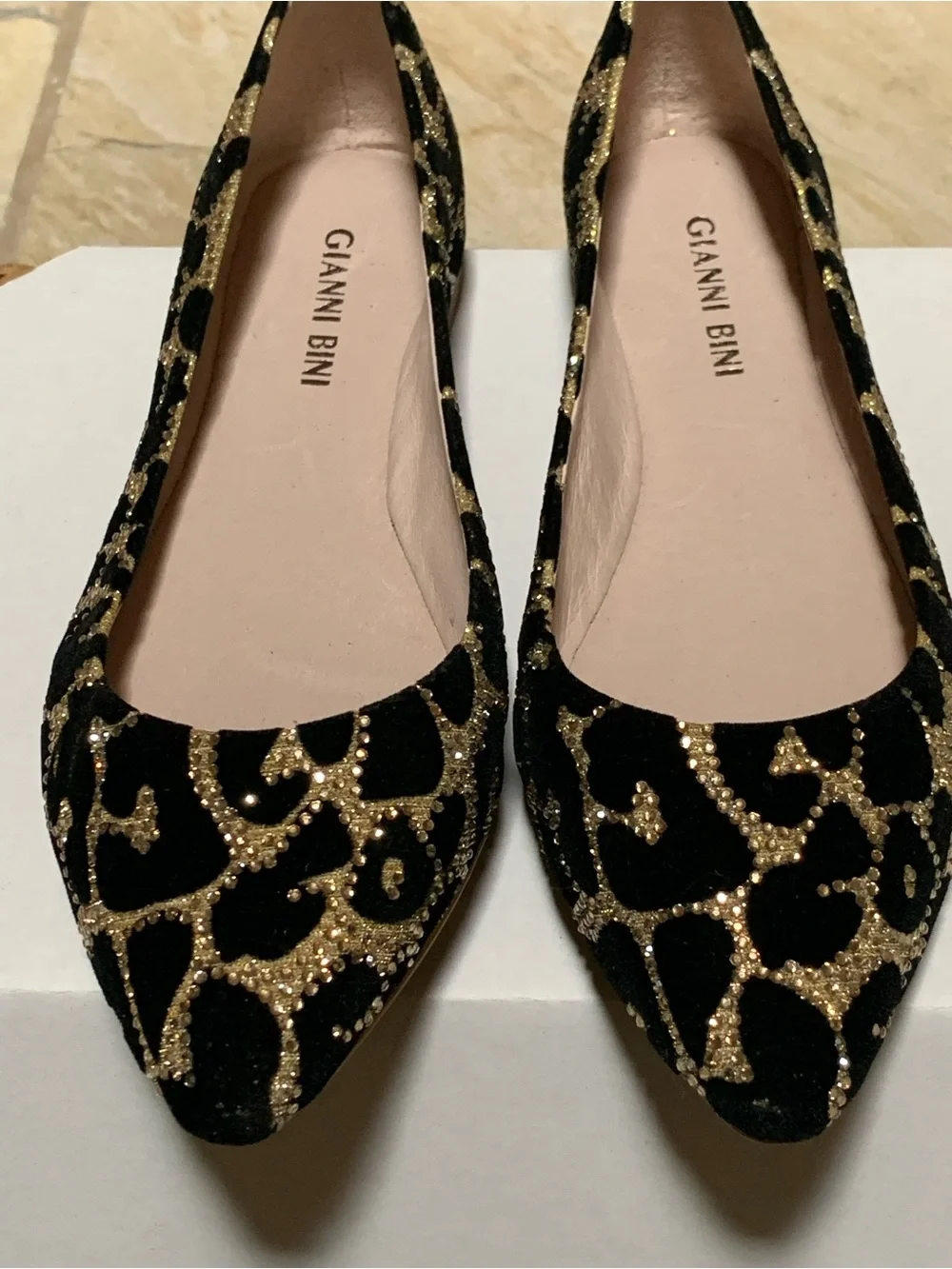 New Gianni Bini Size 5 Black & Gold Embellished Pointed Toe Flats